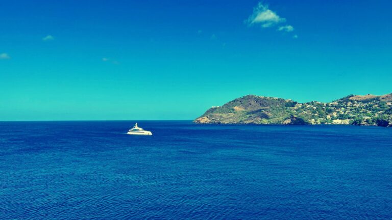 Yacht in the Grenadines iSAW Company Unsplash