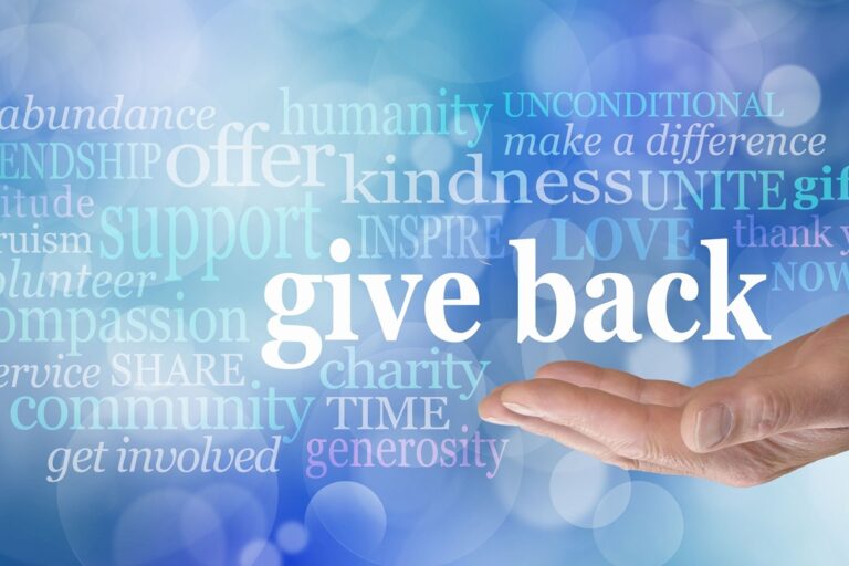 giving back iStock 1021034116