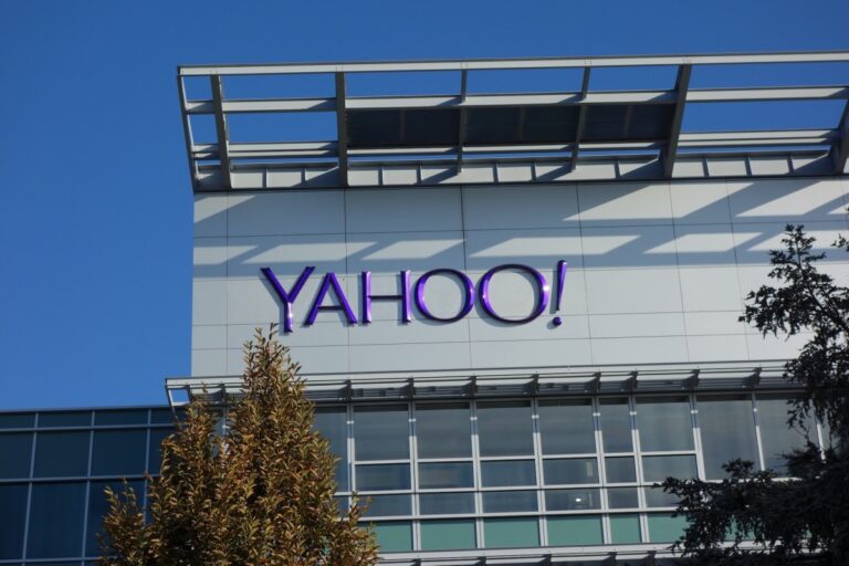 yahoo logo office