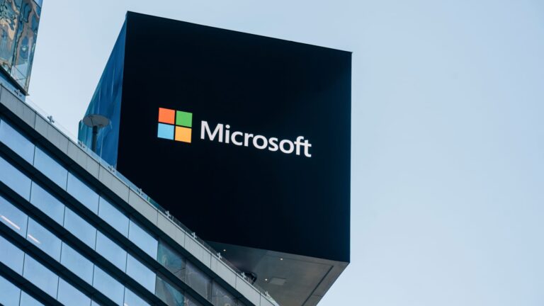 108056023 1730421381194 gettyimages 2180913163 MICROSOFT EARNS