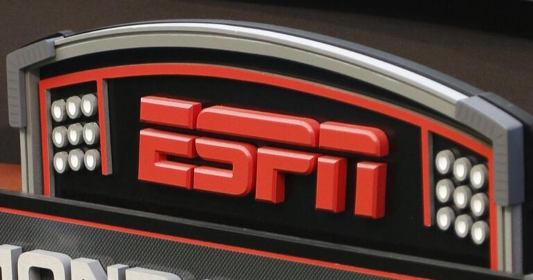 1743208612 urlhttps3A2F2Fcalifornia times brightspot.s3.amazonaws.com2F862F822Ffe34040a4f85a232b6d4458921a22Foverwatch league espn 18882