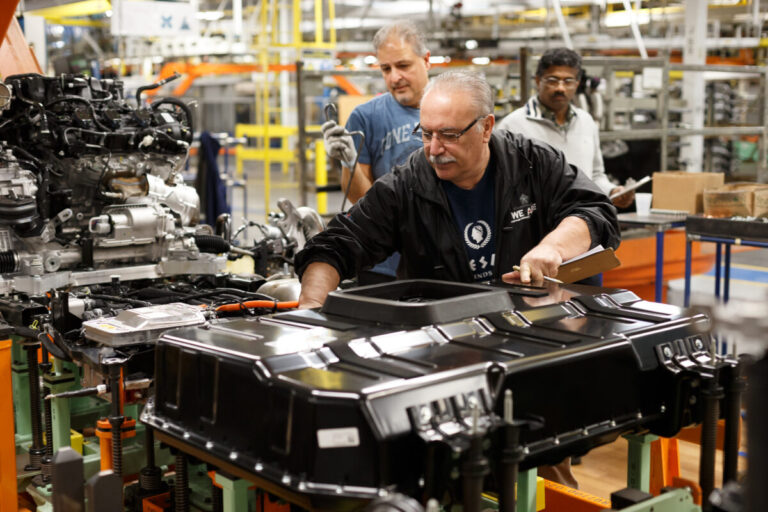 Chrysler Canada production scaled