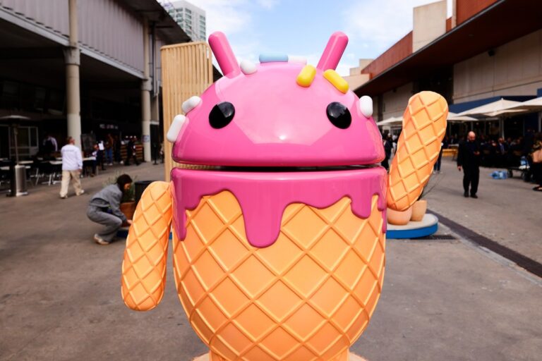 google android logo strawberry cone