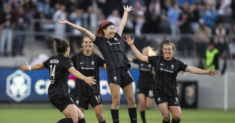 urlhttps3A2F2Fcalifornia times brightspot.s3.amazonaws.com2F9d2F502Fa45fab2f4cff91d1d1a094d41f4d2Fsoccer wwcup japan endo 41287