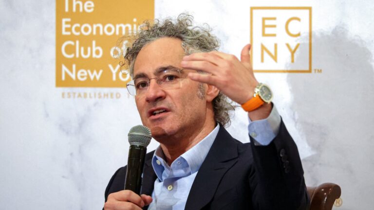 108106600 17404257172025 02 24t193349z 107389894 rc251dahu0r9 rtrmadp 0 palantir tech ceo