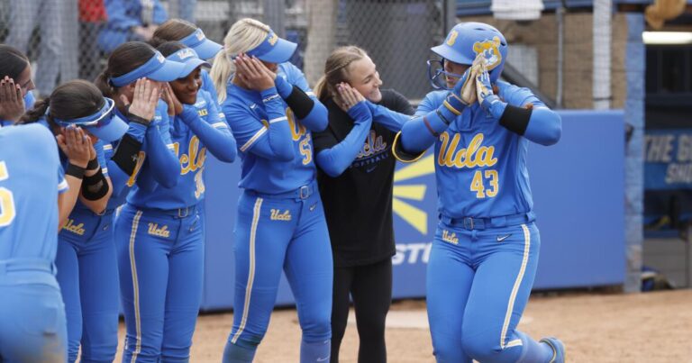 urlhttps3A2F2Fcalifornia times brightspot.s3.amazonaws.com2Ffd2F7e2Fb891c19642c480051dc5604743112F1506663 sp ncaa regional ucla softball ces 1445